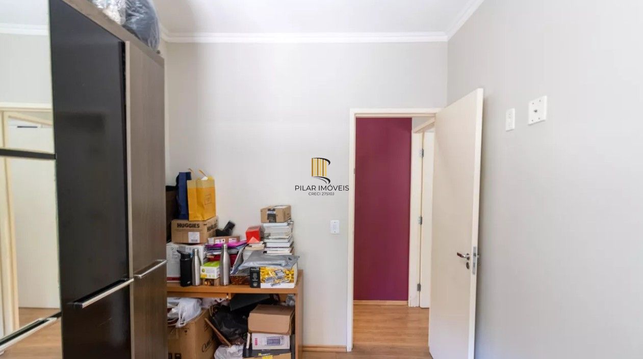 Apartamento de 2 dormitórios com 1 vaga de garagem escriturada, na Rua Dom Vital, Bairro Glória.