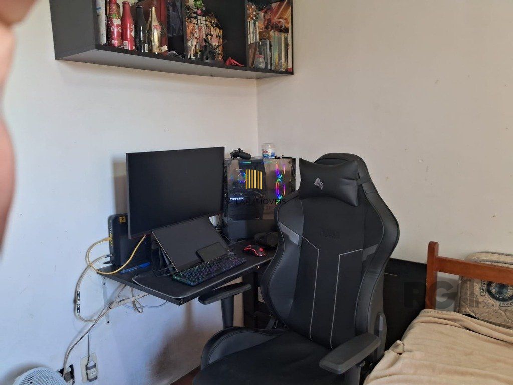 Apartamento de 02 dormitórios com sacada , Teresópolis