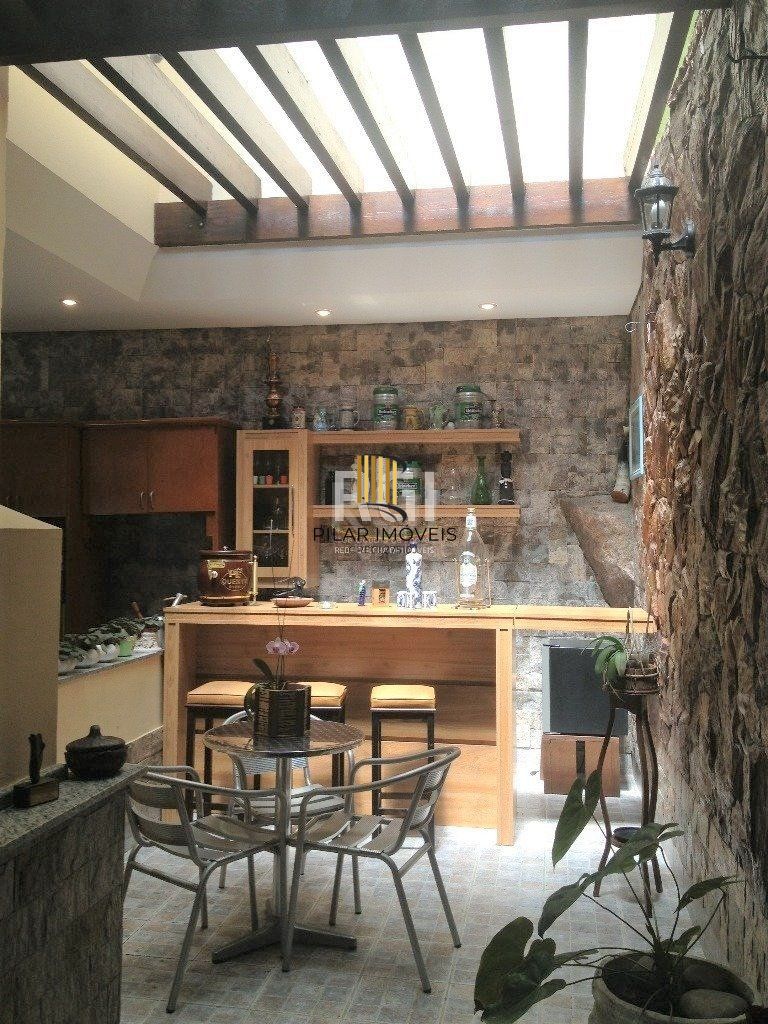 Casa Condominio para Venda - 350m², 4 dormitórios, sendo 1 suites, 2 vagas - Nonoai