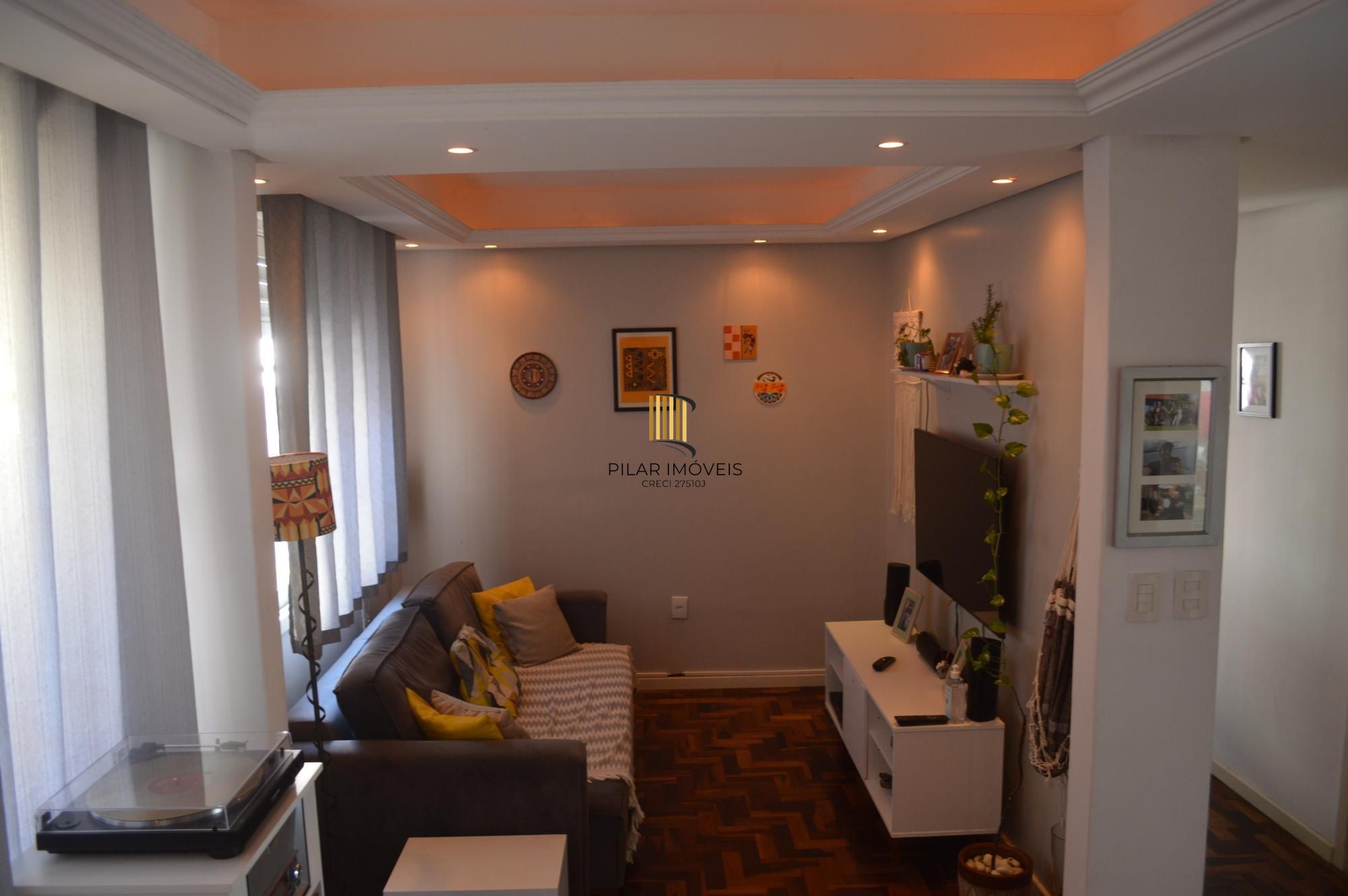 Apartamento com 3 quartos e 77m² à venda em Teresópolis, Porto Alegre.
