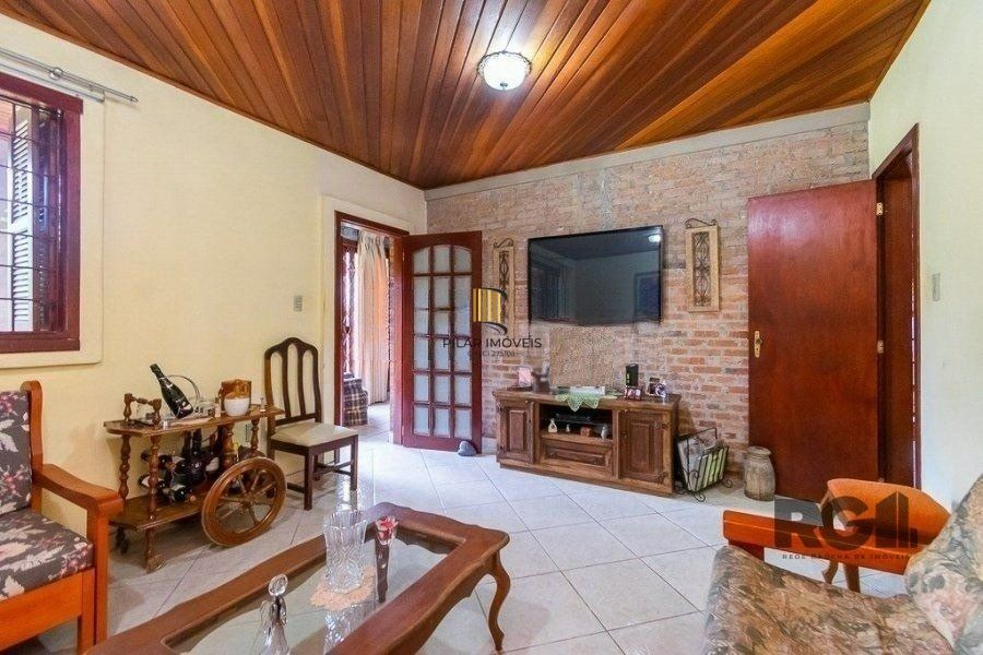 Casa para Venda - 69m², 2 dormitórios, 5 vagas - Vila Nova
