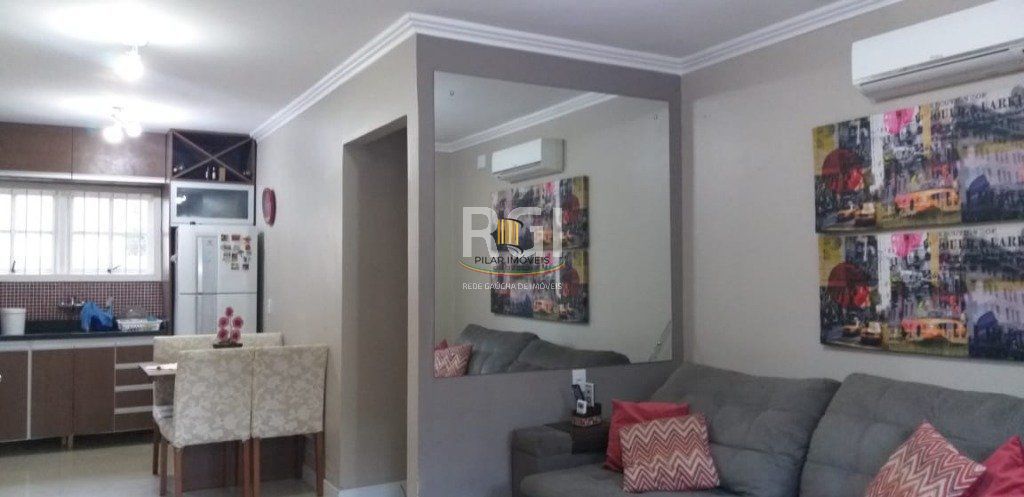Casa para Venda - 214m², 2 dormitórios, 4 vagas - Parque Santa Fé