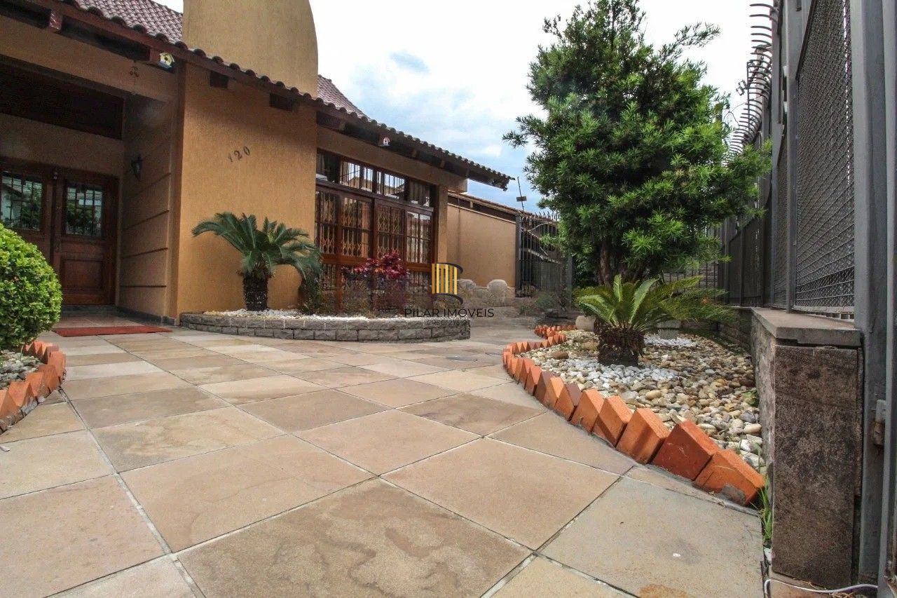 Casa 612m² - 3 suíte, 8 vagas no bairro Medianeira