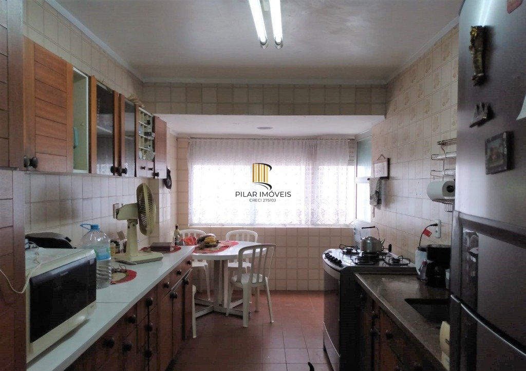Cobertura para Venda - 237.88m², 3 dormitórios, sendo 1 suites, 2 vagas - Moinhos de Vento