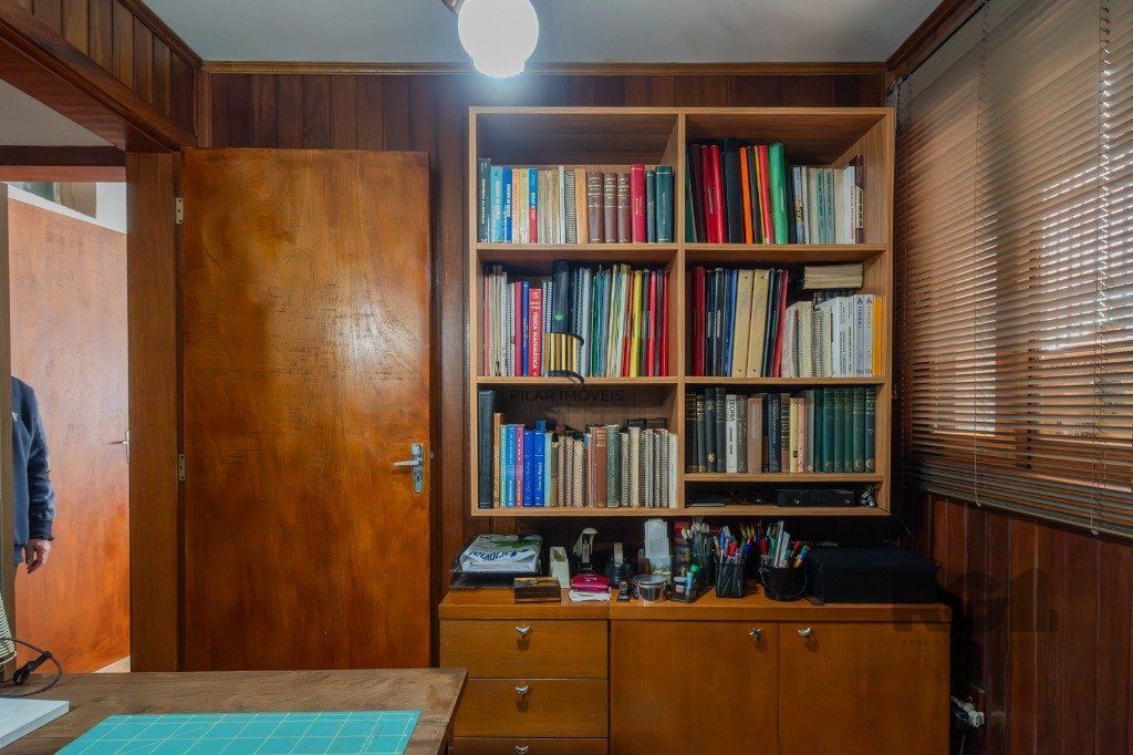 Casa 3 dormitórios no bairro Medianeira