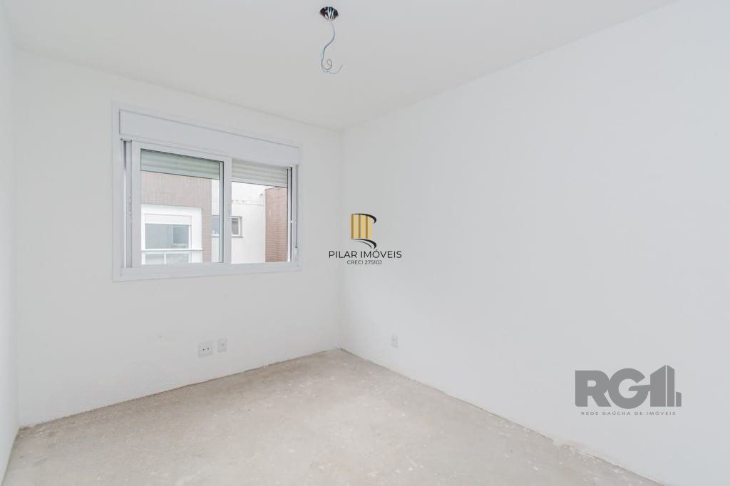 Excelente casa em condomínio de 251m² com 3 suítes e elevador!