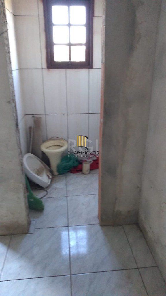 Casa para Venda - 63m², 2 dormitórios, 1 vaga - 4 Lagos