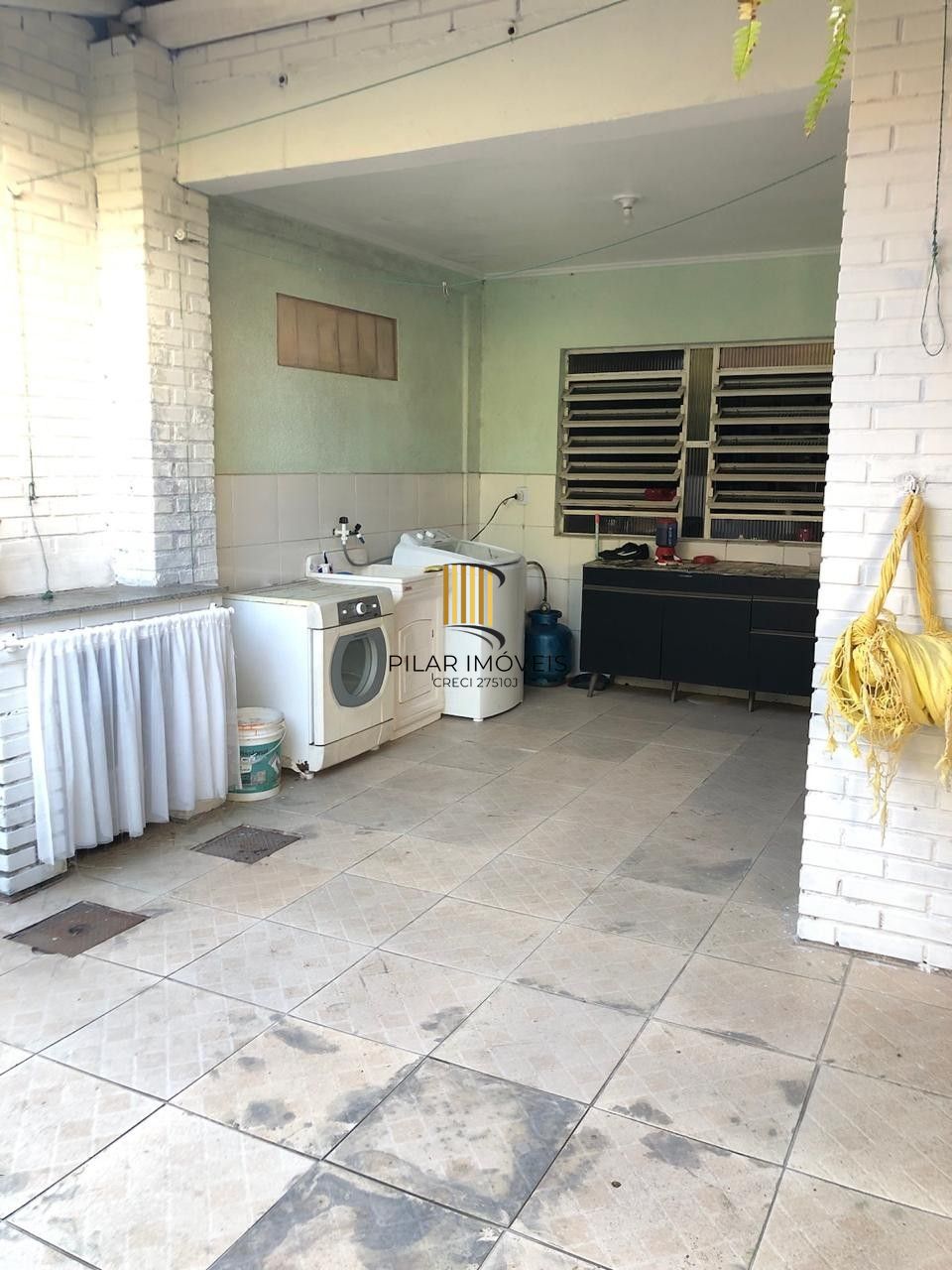 Casa com 4 Quartos e 3 banheiros de 223 m², perto da PUC à venda por R$ 697.000