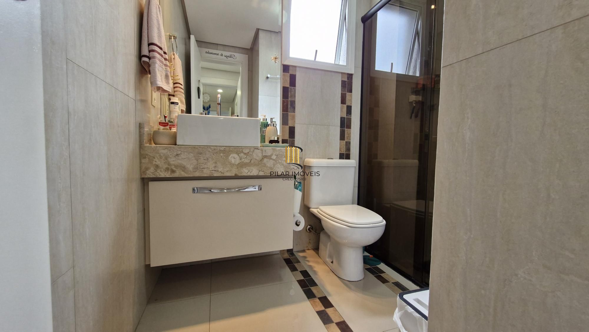 Apartamento mobiliado no Central Parque, 3 dormitorios sendo 1 suíte, banheiro social, lavabo, 114,00m² área privativa, 2 garagens