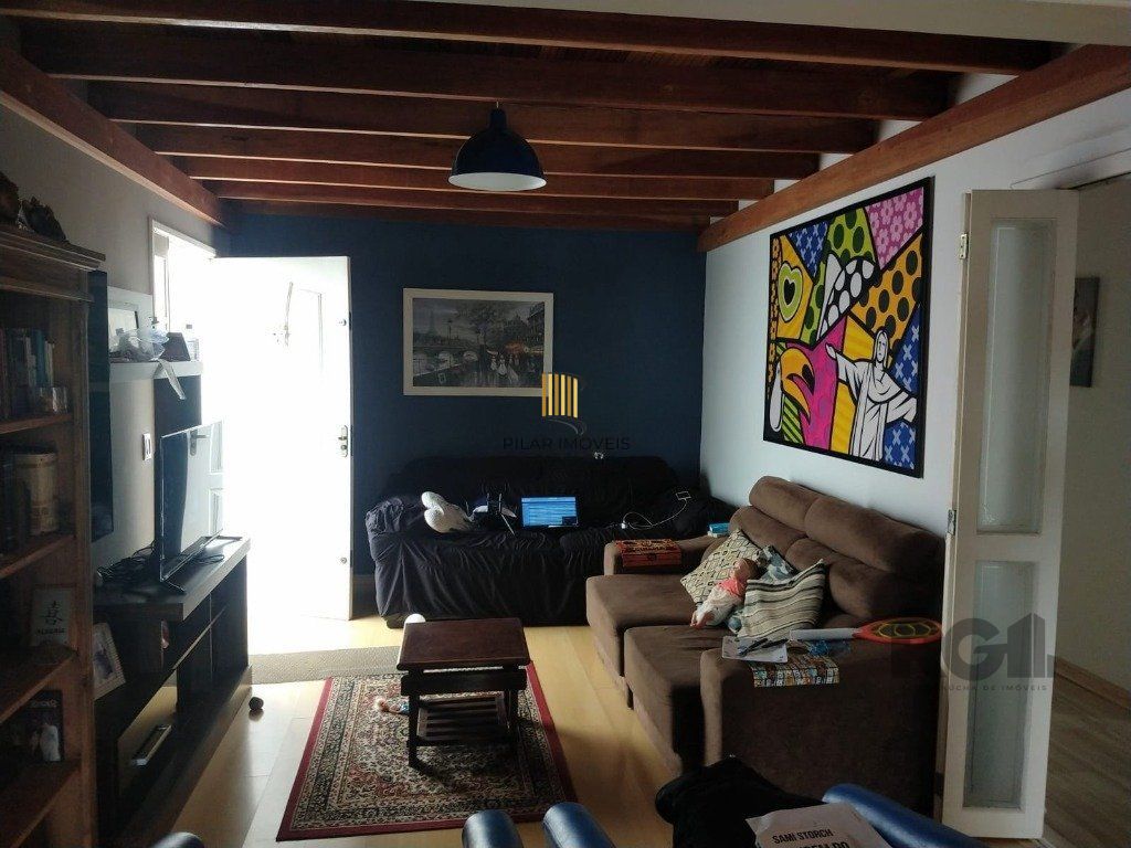 Casa com 3 dormitórios no bairro Ipanema
