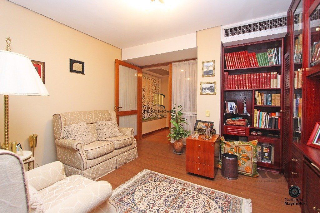 Excelente apartamento de 315m² com 3 dormitórios e 2 vagas.