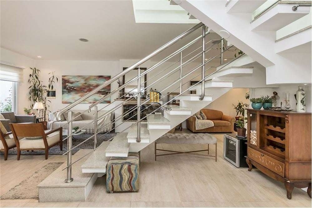 Casa de 317m², bairro jardim Lindoia