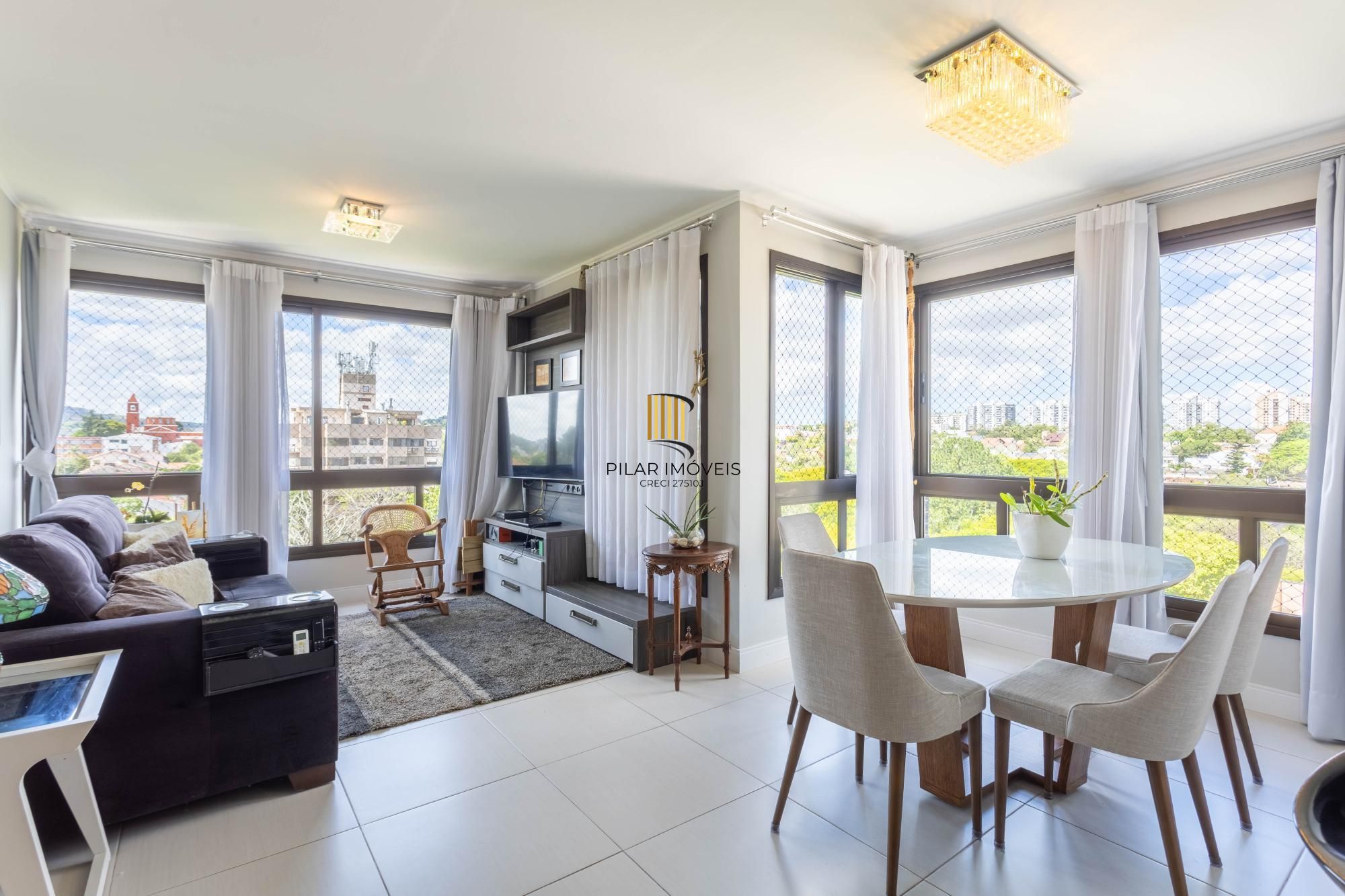 Apartamento à Venda com 2 Dormitórios (1 Suíte) e 2 Vagas Cobertas - Vila Ipiranga, Porto Alegre/RS