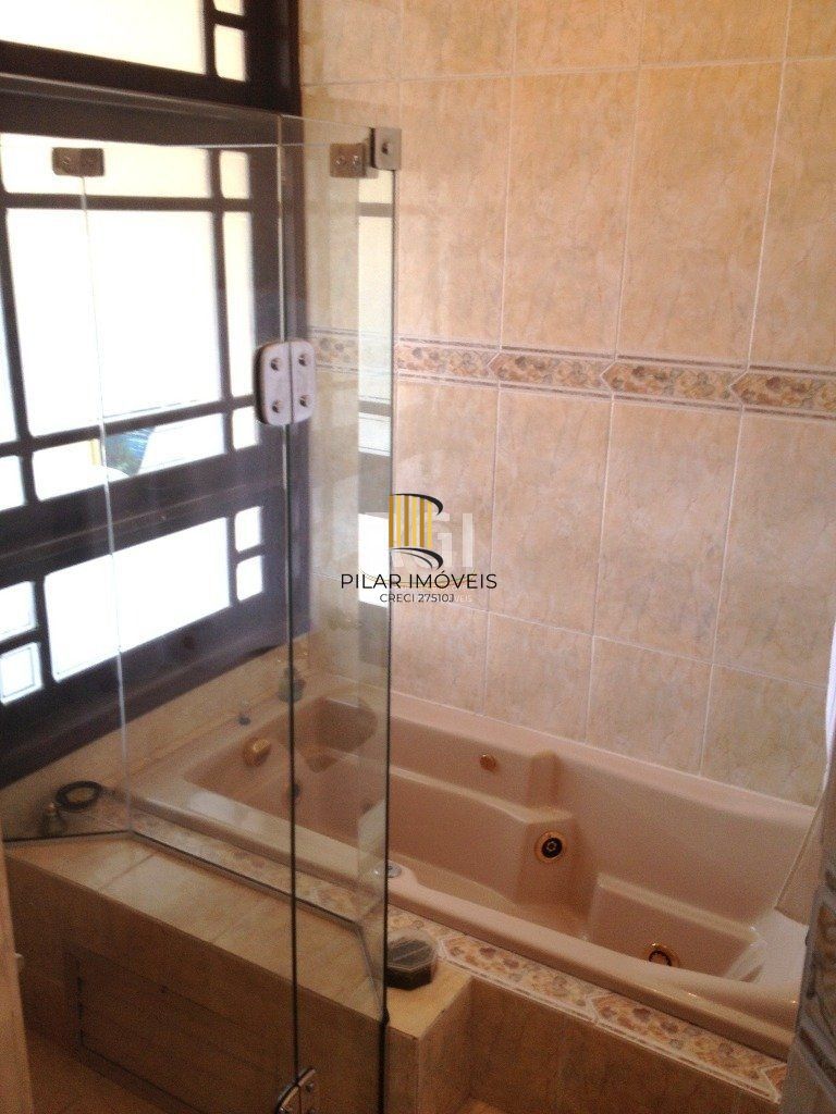 Casa Condominio para Venda - 350m², 4 dormitórios, sendo 1 suites, 2 vagas - Nonoai