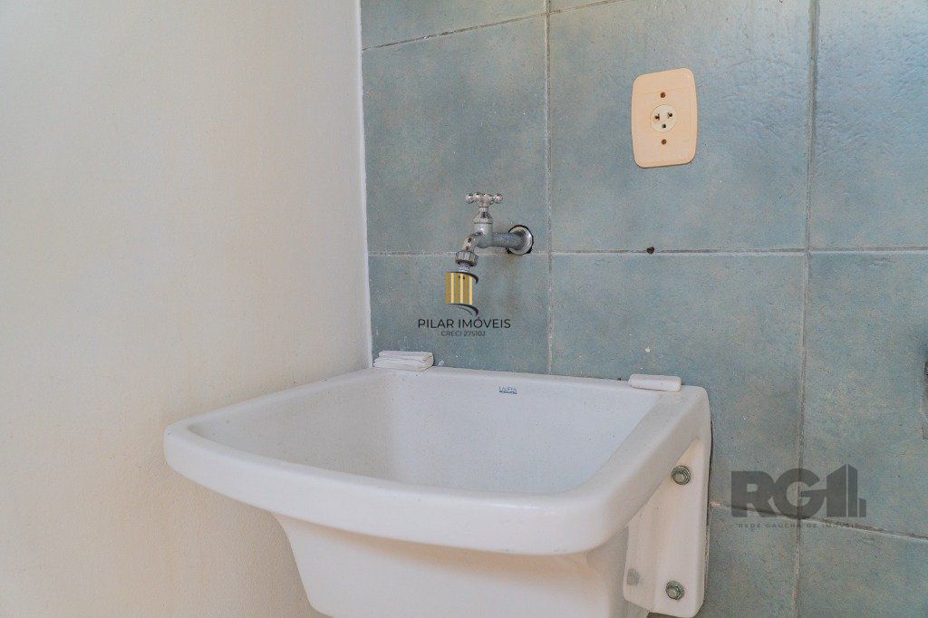 Casa de Condomínio 3 dormitórios no bairro Teresópolis
