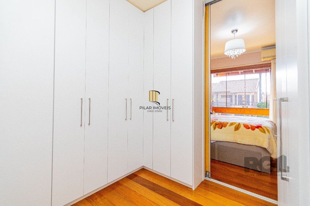 Casa de 4 dormitórios 304m² no bairro Jardim Lindóia