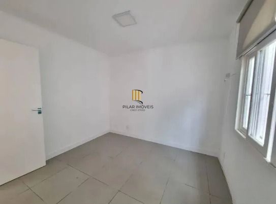 Casa 3 Dormitórios com Piscina à Venda no Guarujá – Zona Sul de Porto Alegre