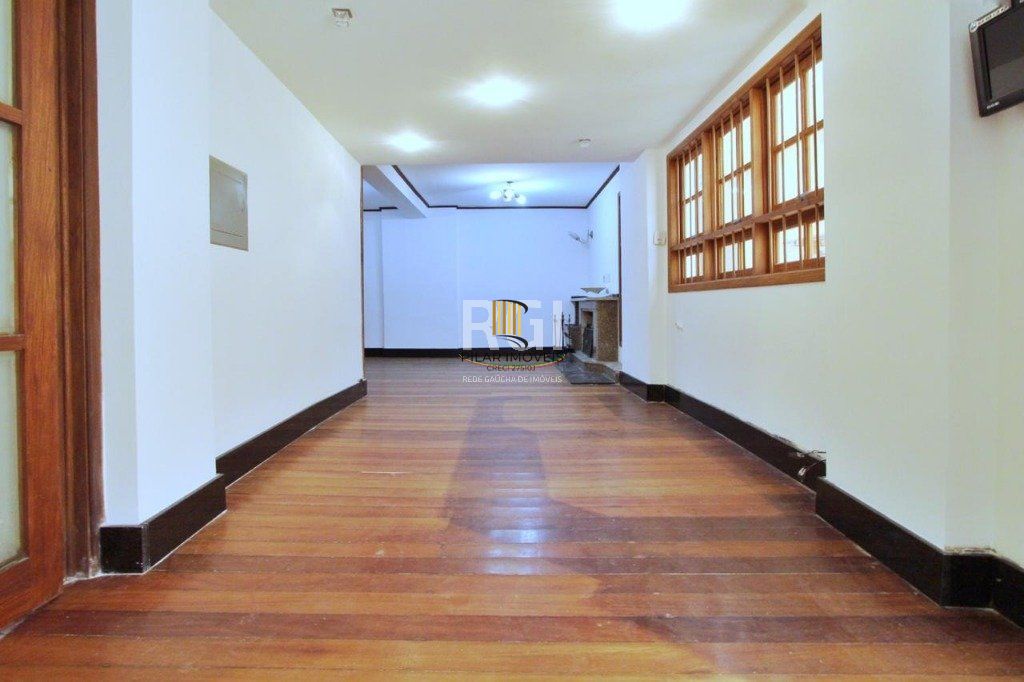 Casa para Venda - 185.29m², 4 dormitórios, sendo 2 suites, Teresópolis