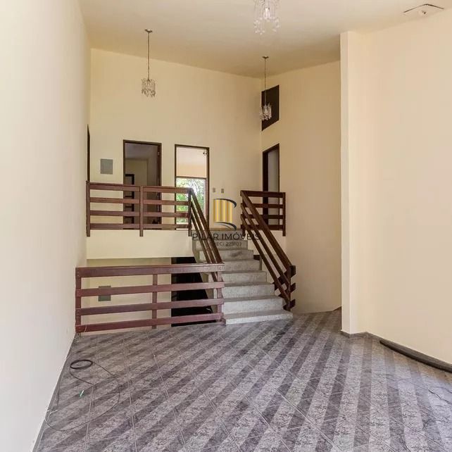 Casa à Venda na Rua da Gruta – 241,99m² – Próxima ao Hospital Divina Providência