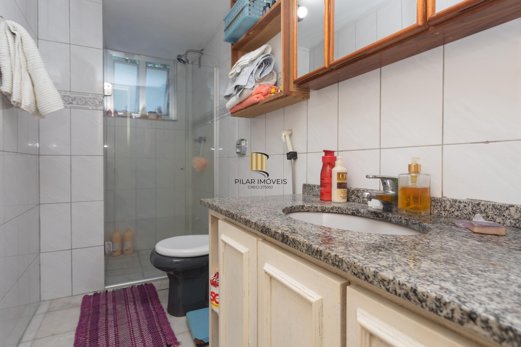 Apartamento de 02 dormitórios com vaga no bairro Boa Vista -Porto Alegre/RS