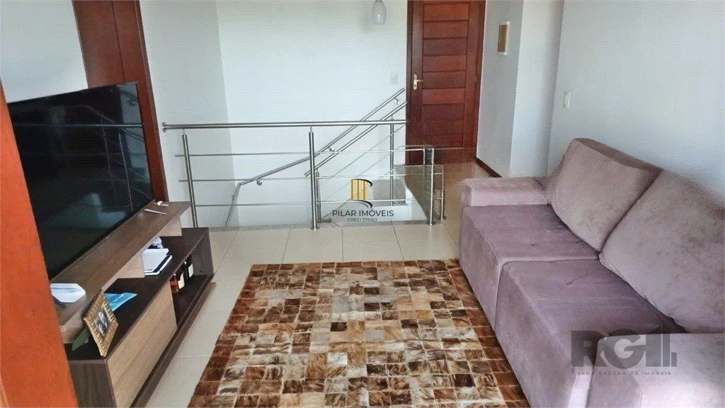 Casa de 3 dormitórios no bairro Sarandi