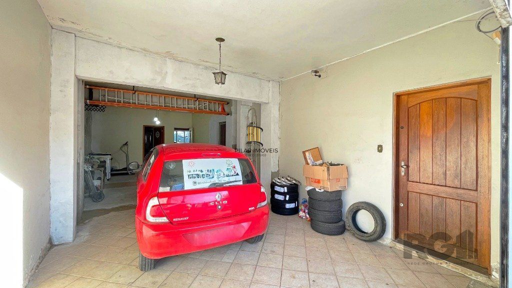 Sobrado com 4  dormitórios, 3 vagas, piscina, próximo a Professor Oscar Pereira