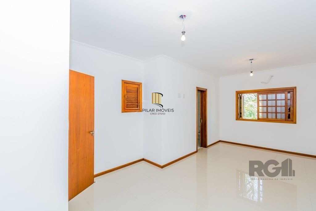 Casa 320m², 3 dormitórios, 3 vagas no bairro Jardim Itu