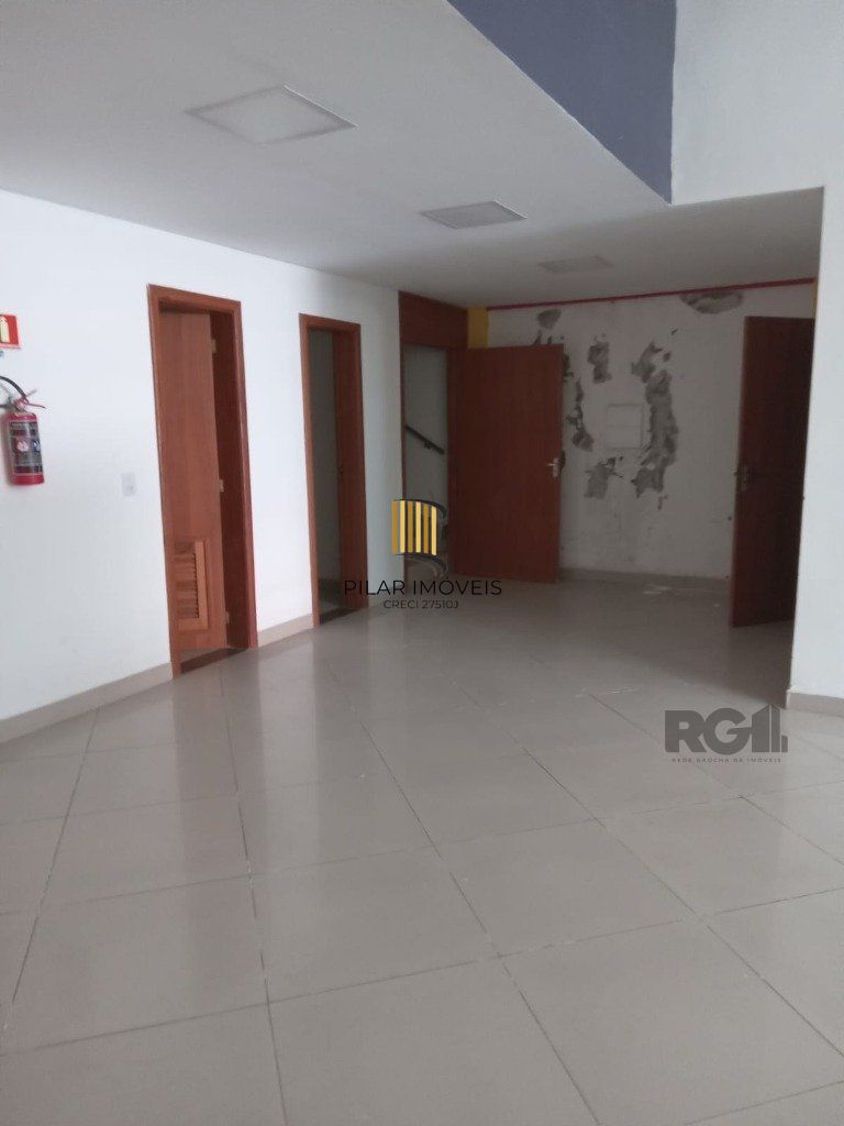 Casa Comercial no bairro Medianeira
