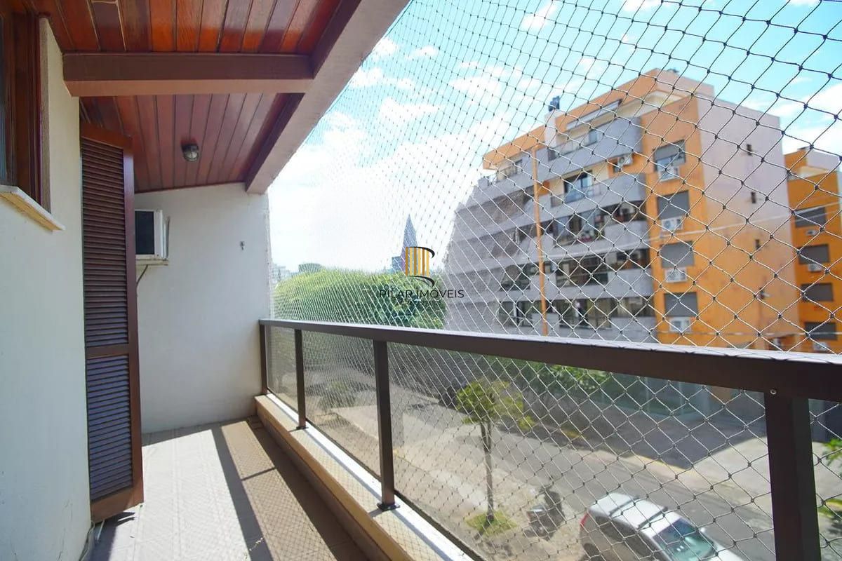Apartamento de 3 dormitórios à venda em Petrópolis - Porto Alegre