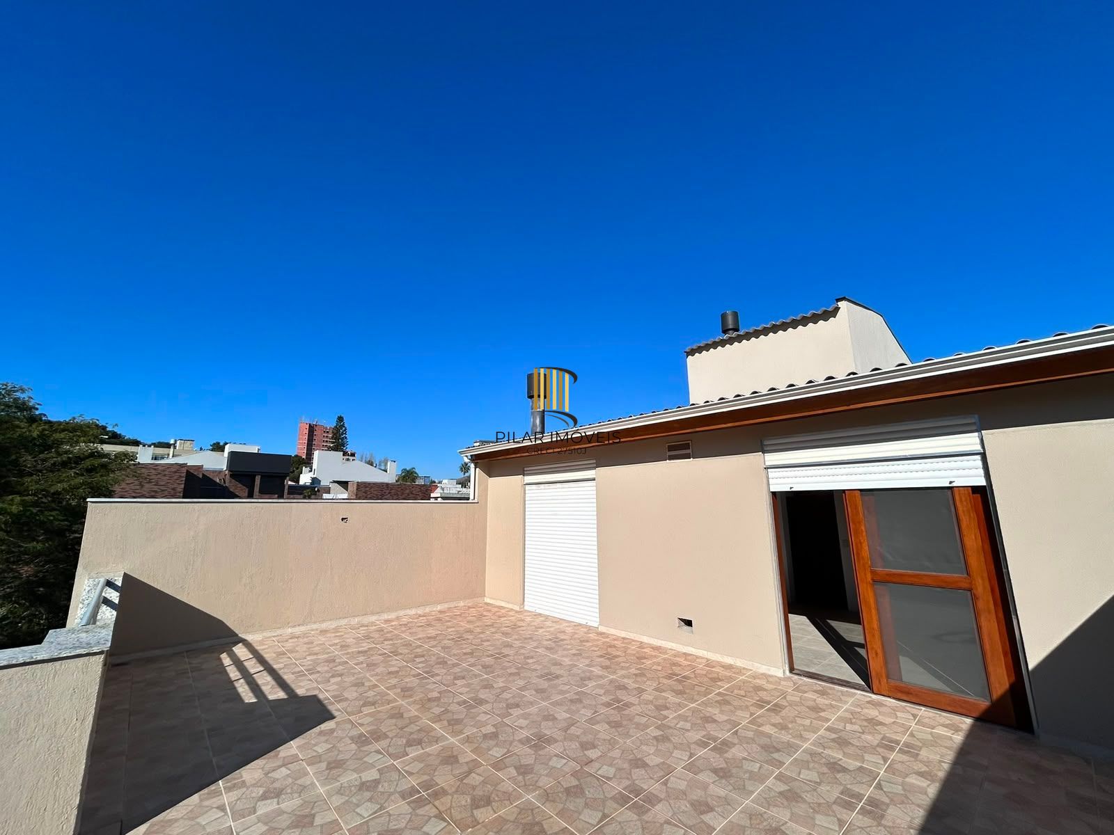 Apartamento 2 dormitórios no bairro Medianeira em Porto Alegre para Alugar