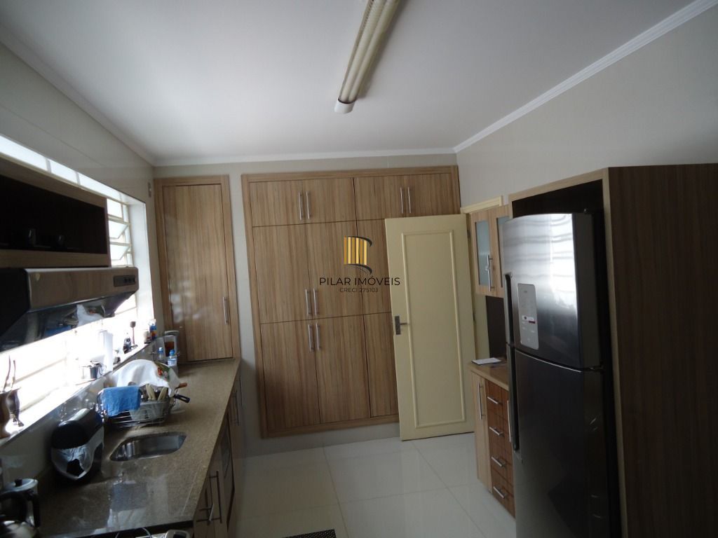 Casa para Venda - 750m², 4 dormitórios, sendo 2 suites, 5 vagas - Santa Tereza