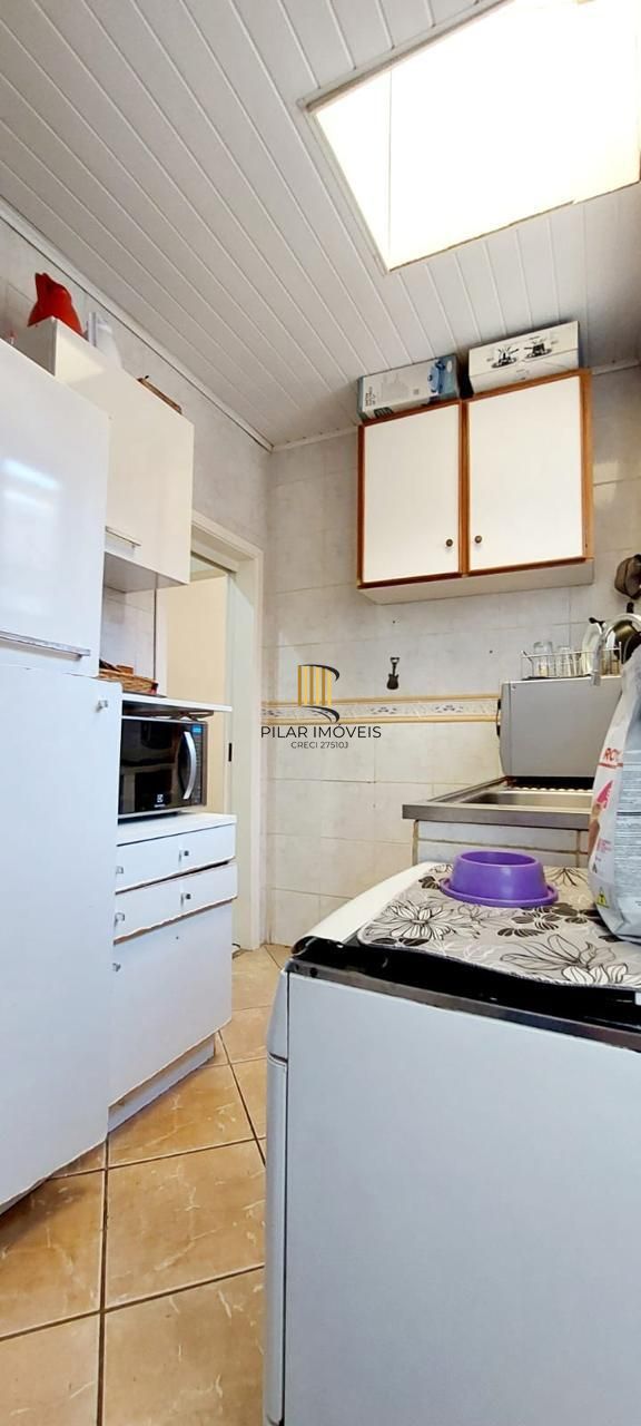 Apartamento de 2 dormitórios à venda no Menino Deus