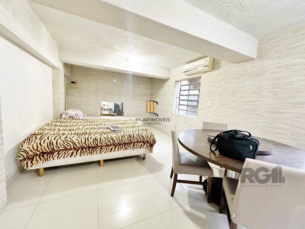 Casa comercial ou residencial com 14 vagas próxima á av. Teresópolis