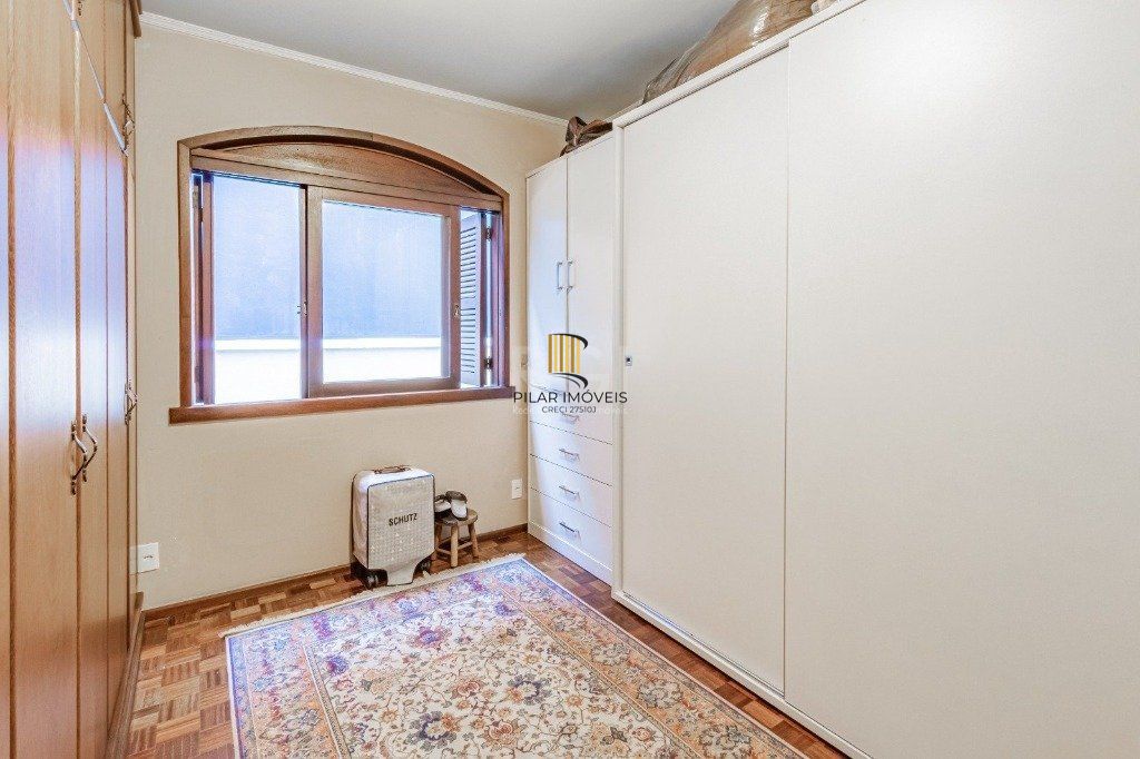Casa de 3 dormitórios e 4 vagas de garagem no bairro Jardim Itu