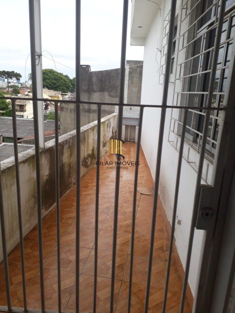 Casa para Venda - 120m², 2 dormitórios, 4 vagas - Cavalhada