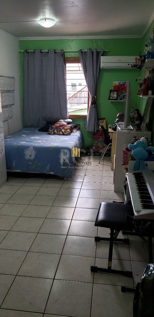 Casa para Venda - 200m², 8 dormitórios, 5 vagas - Teresópolis