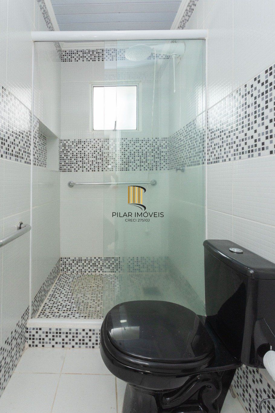 Casa em Condomínio de 3 dormitórios  à venda em Sarandi, Porto Alegre.