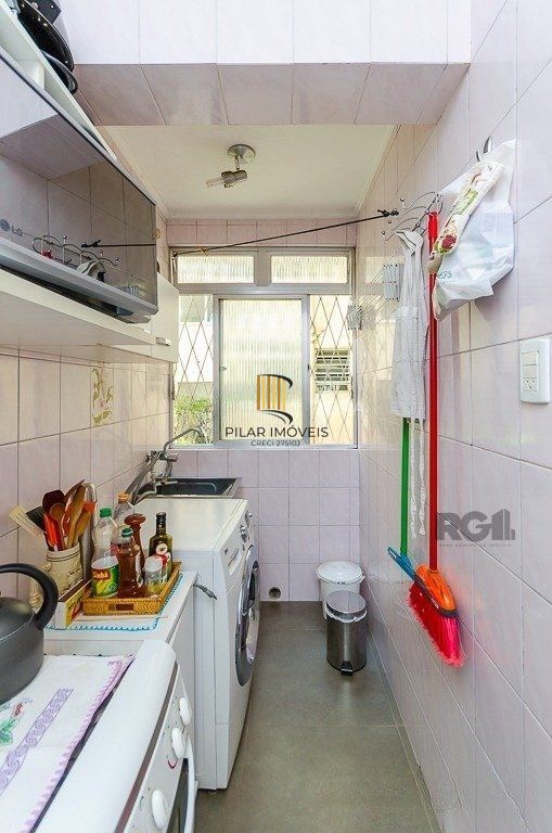 Apartamento térreo para Venda - com 59.2m² 2 dormitórios no bairro Azenha