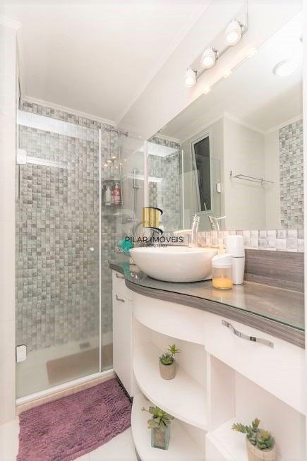 Cobertura para Venda - 180m², 3 dormitórios, sendo 1 suites, 1 vaga - Petrópolis