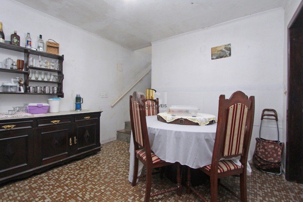 Casa para Venda - 160m², 4 dormitórios, sendo 1 suites, 3 vagas - Medianeira