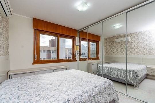 EXCELENTE COBERTURA COM 2 DORMITÓRIOS, PISCINA E 1 VAGA DE GARAGEM.
