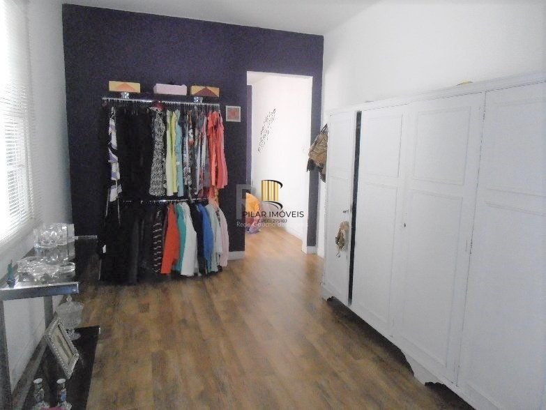 Casa para Venda - 159m², 3 dormitórios, 3 vagas - Menino Deus