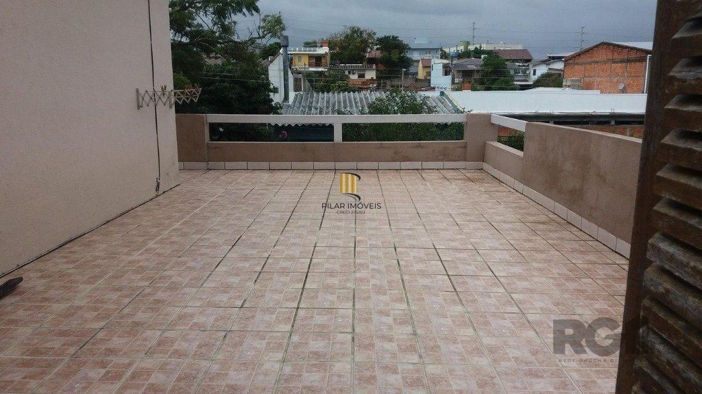 Casa de 3 dormitórios no bairro  Sarandi