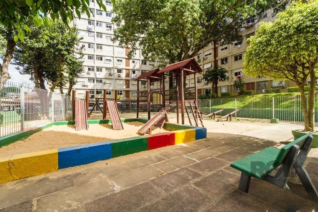 apartamento de 2 dormitórios no bairro Santo Antônio