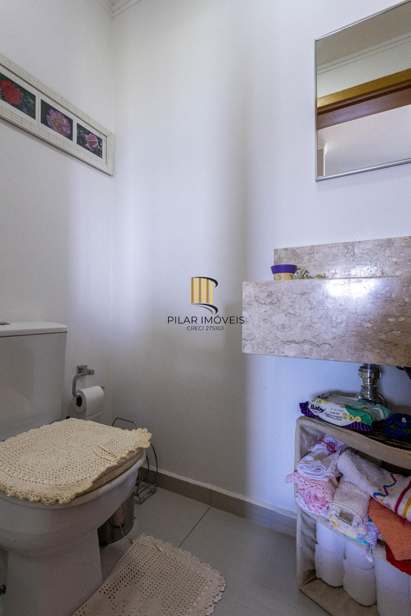 Apartamento à Venda com 2 Dormitórios (1 Suíte) e 2 Vagas Cobertas - Vila Ipiranga, Porto Alegre/RS