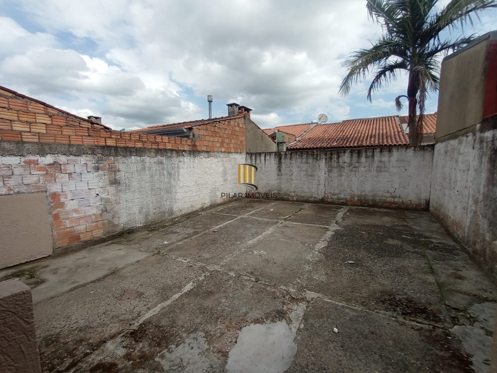 Casa 2 dormitórios no bairro Hípica