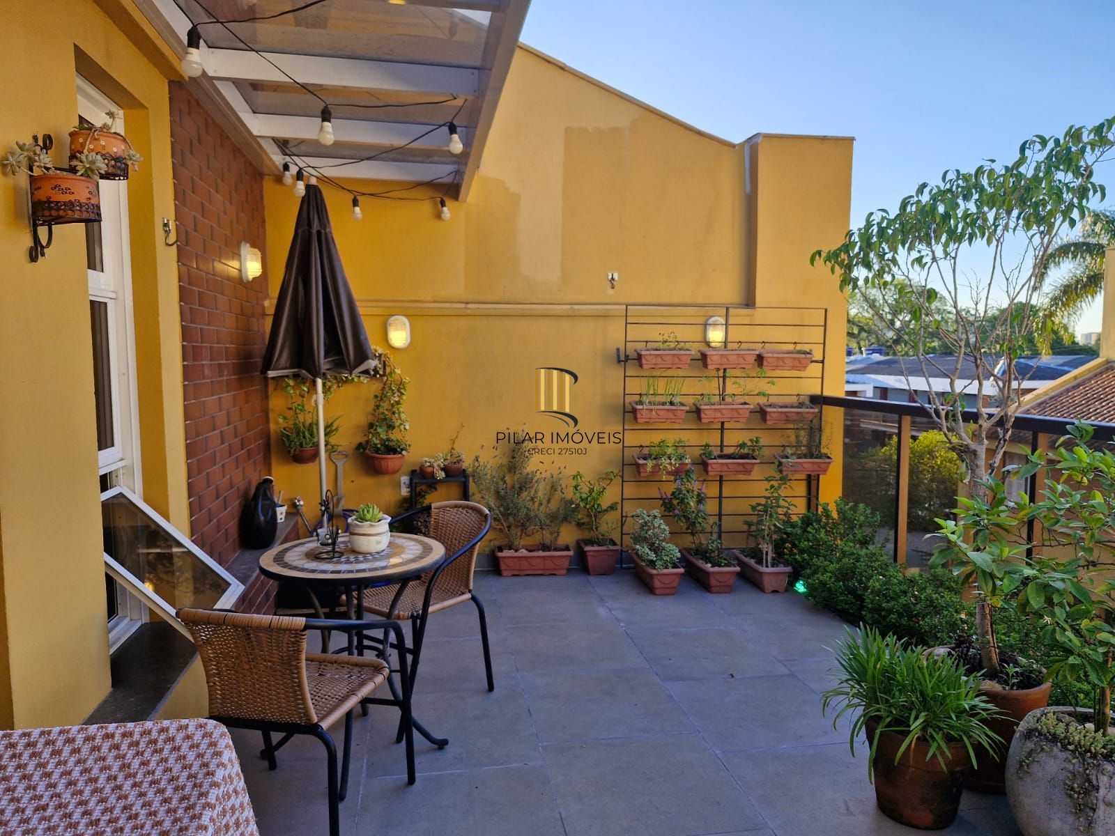 Casa em condomínio 3 dormitórios Bairro Medianeira - Pilar Imóveis