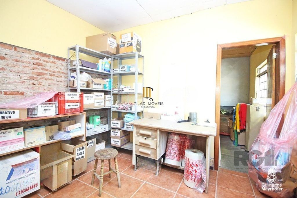 Casa de 3 dormitórios no bairro Partenon