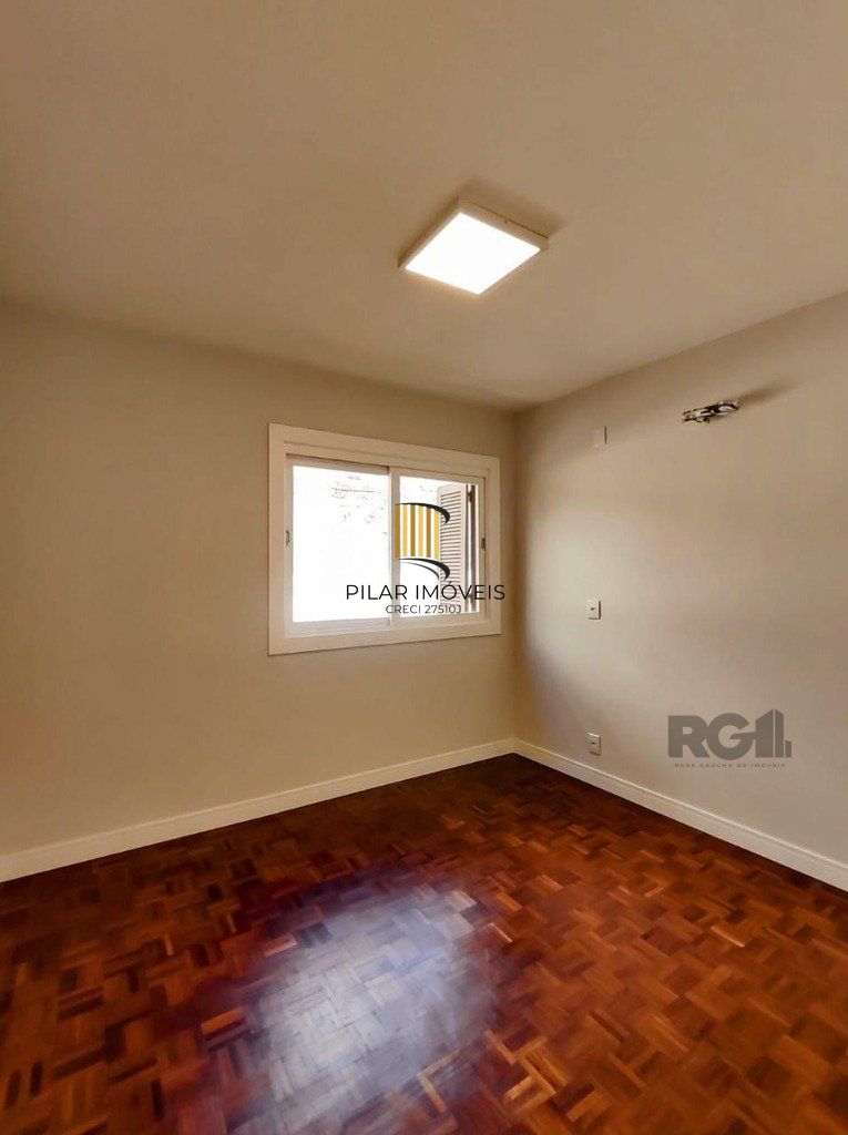 Apartamento semi mobiliado, 67m², 2 dormitórios, 1 vaga no bairro Petrópolis