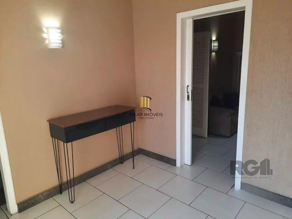 Casa de 3 dormitórios, no bairro Glória